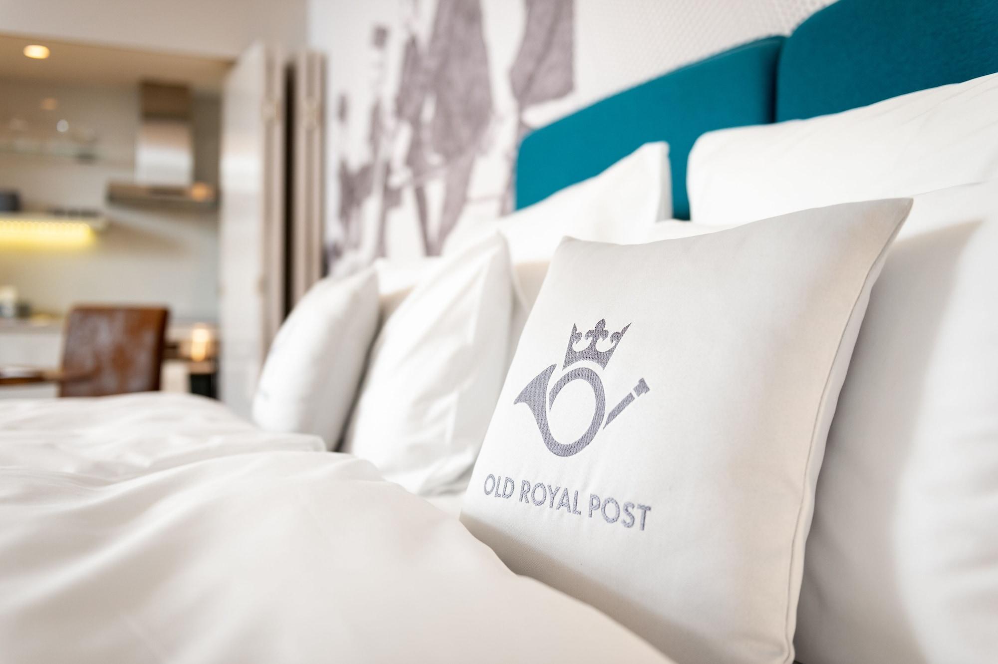 Old Royal Post Boutique Hotel & Premium Suites Прага Экстерьер фото