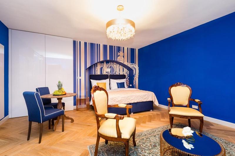 Old Royal Post Boutique Hotel & Premium Suites Прага Экстерьер фото
